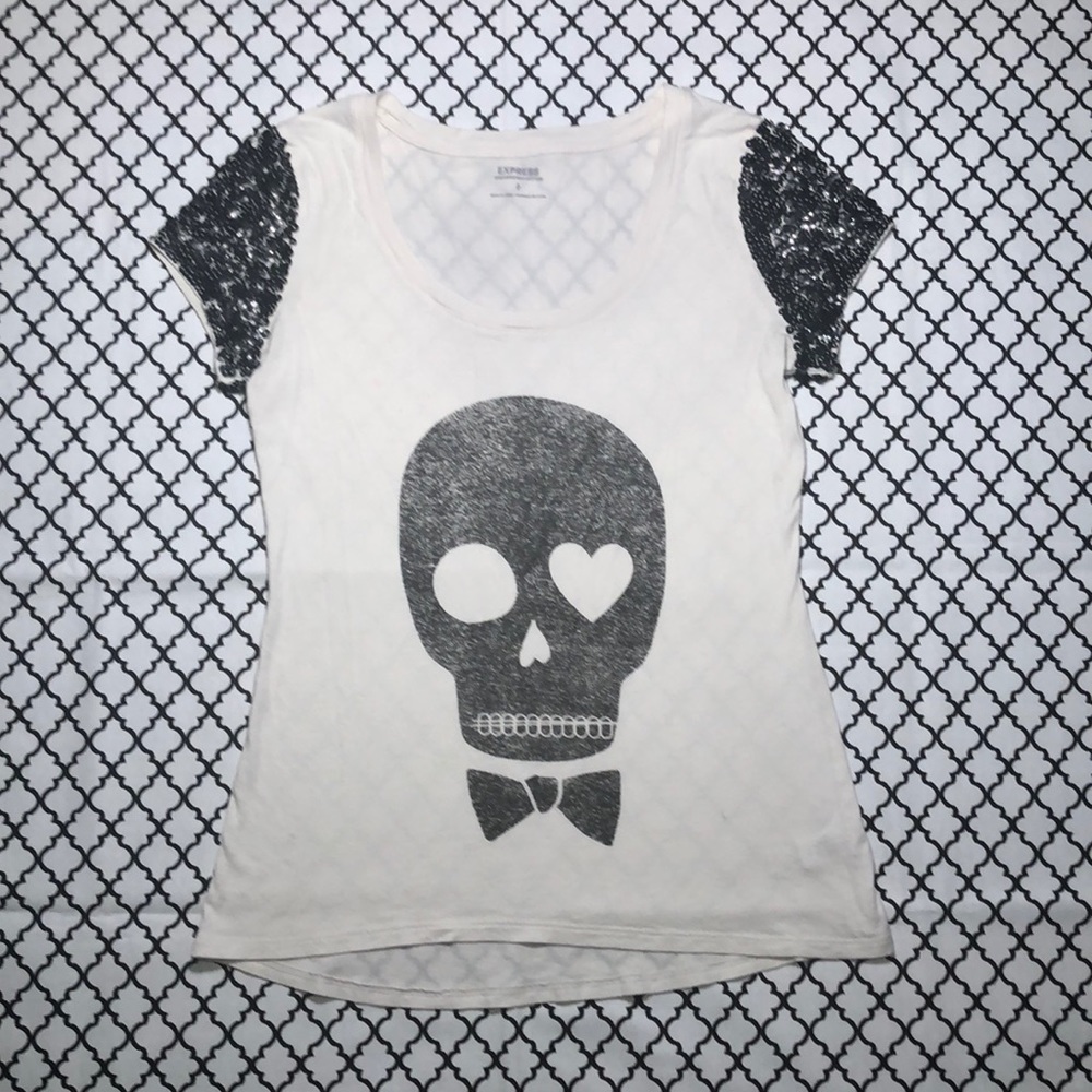 Express Skull Sequin Sleeve Tee